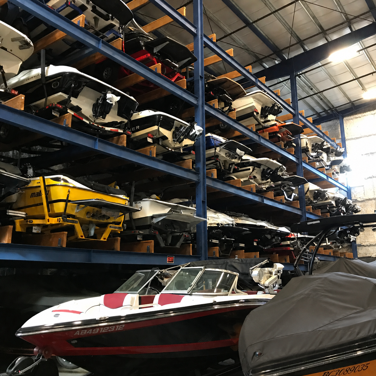 You are currently viewing Why Store Your Boat With Us? Secure Indoor Heated Storage at Dockside Tow & Stow